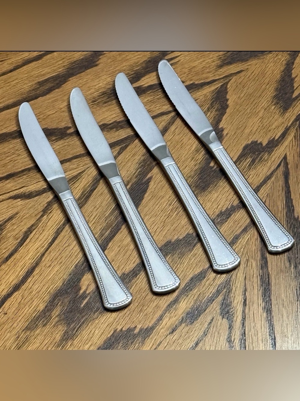 Oneida NEEDLEPOINT BEADED ARTISTRY 4 Dinner Knife Knives Stainless Flatware